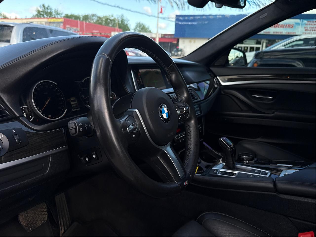 2016 BMW 5 Series NAV LEATHER SUNROOF WE FINANCE ALL CREDIT Photo