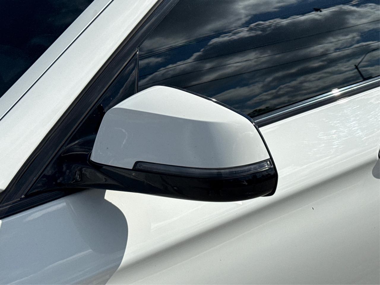 2016 BMW 5 Series NAV LEATHER SUNROOF WE FINANCE ALL CREDIT Photo