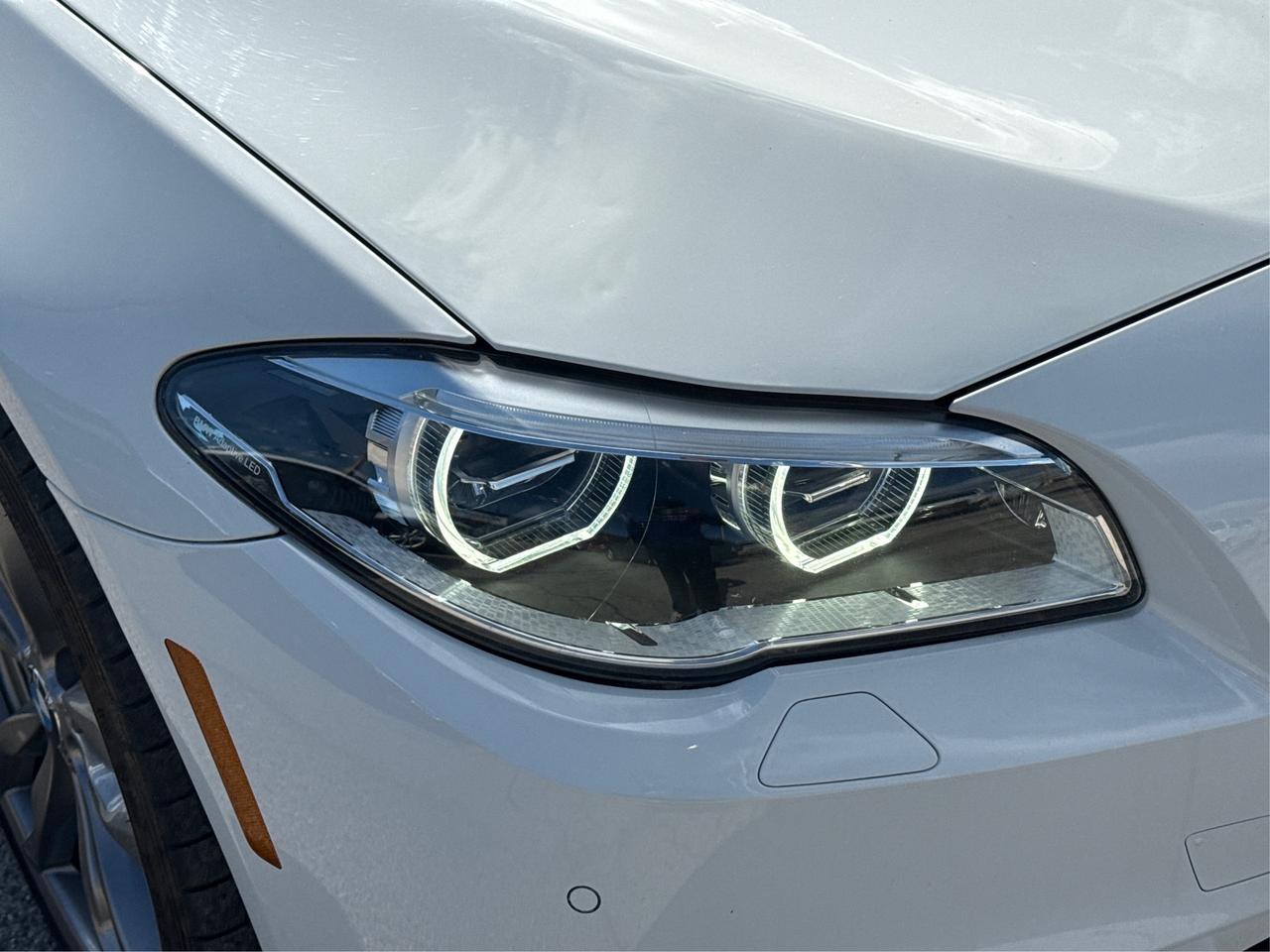 2016 BMW 5 Series NAV LEATHER SUNROOF WE FINANCE ALL CREDIT Photo