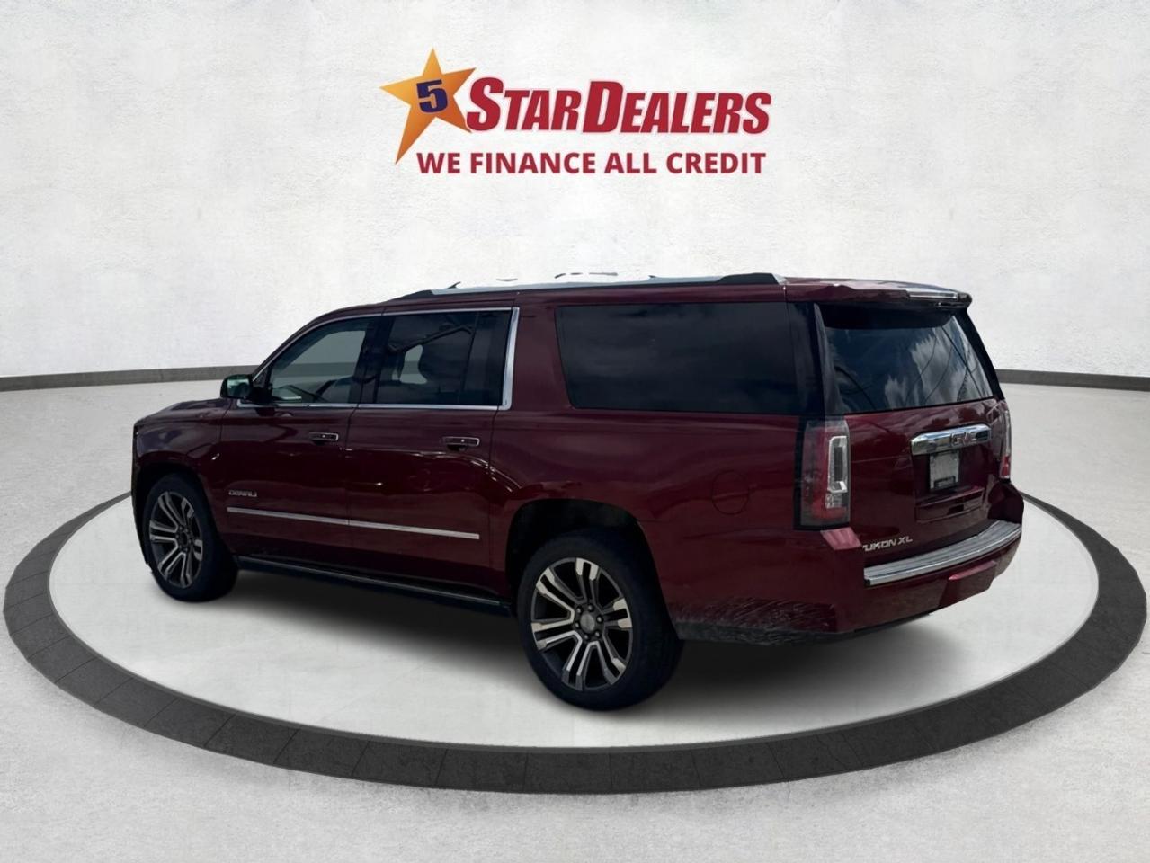 2017 GMC Yukon XL 4WD Denali ONE OWNER NAV LEATHER ROOF WE FINANCE Photo