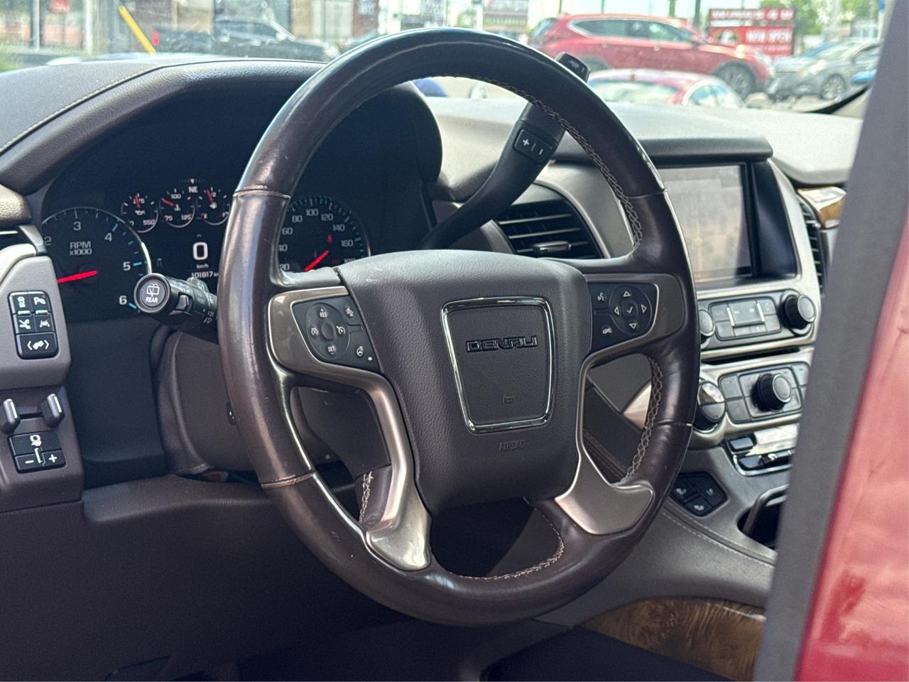 2017 GMC Yukon XL 4WD Denali ONE OWNER NAV LEATHER ROOF WE FINANCE Photo