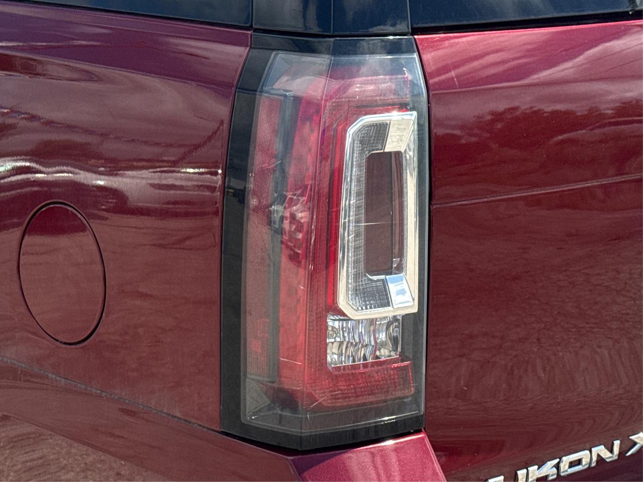 2017 GMC Yukon XL 4WD Denali ONE OWNER NAV LEATHER ROOF WE FINANCE Photo