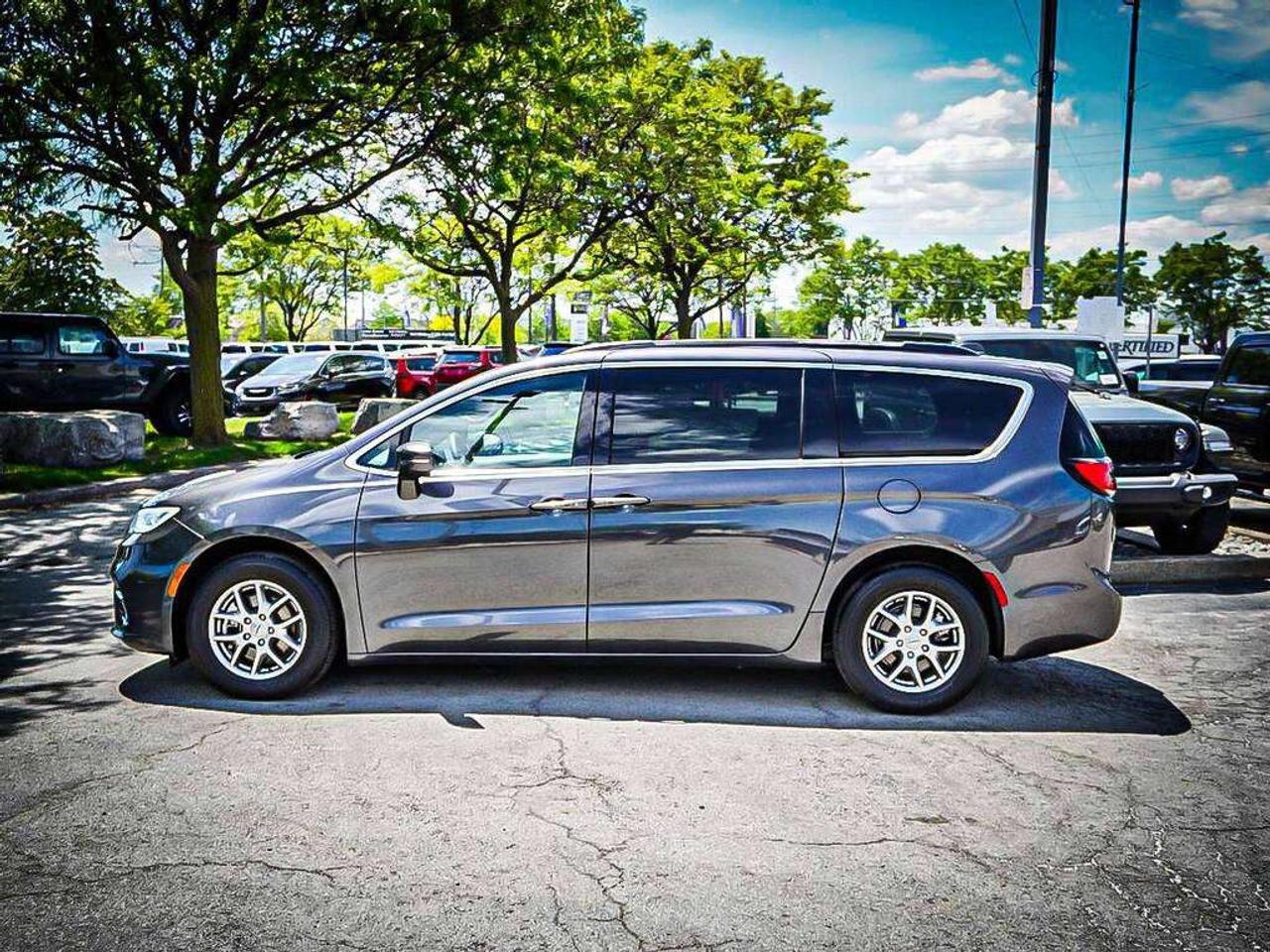 2022 Chrysler Pacifica  Photo