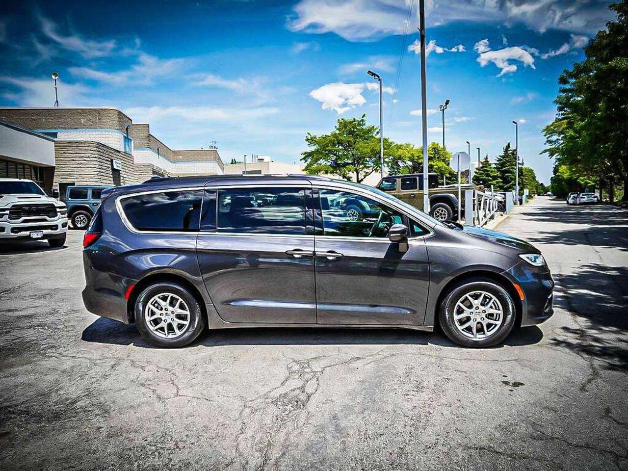 2022 Chrysler Pacifica  Photo
