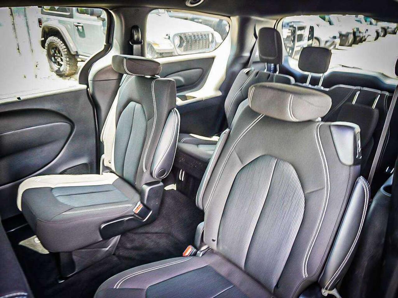 2022 Chrysler Pacifica  Photo