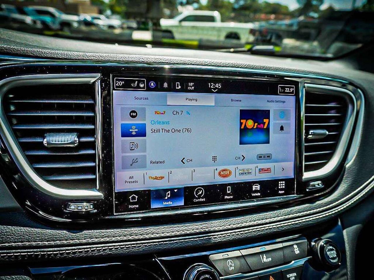 2022 Chrysler Pacifica  Photo