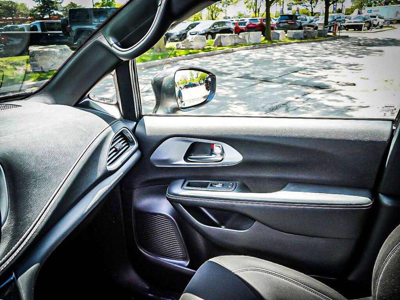 2022 Chrysler Pacifica  Photo