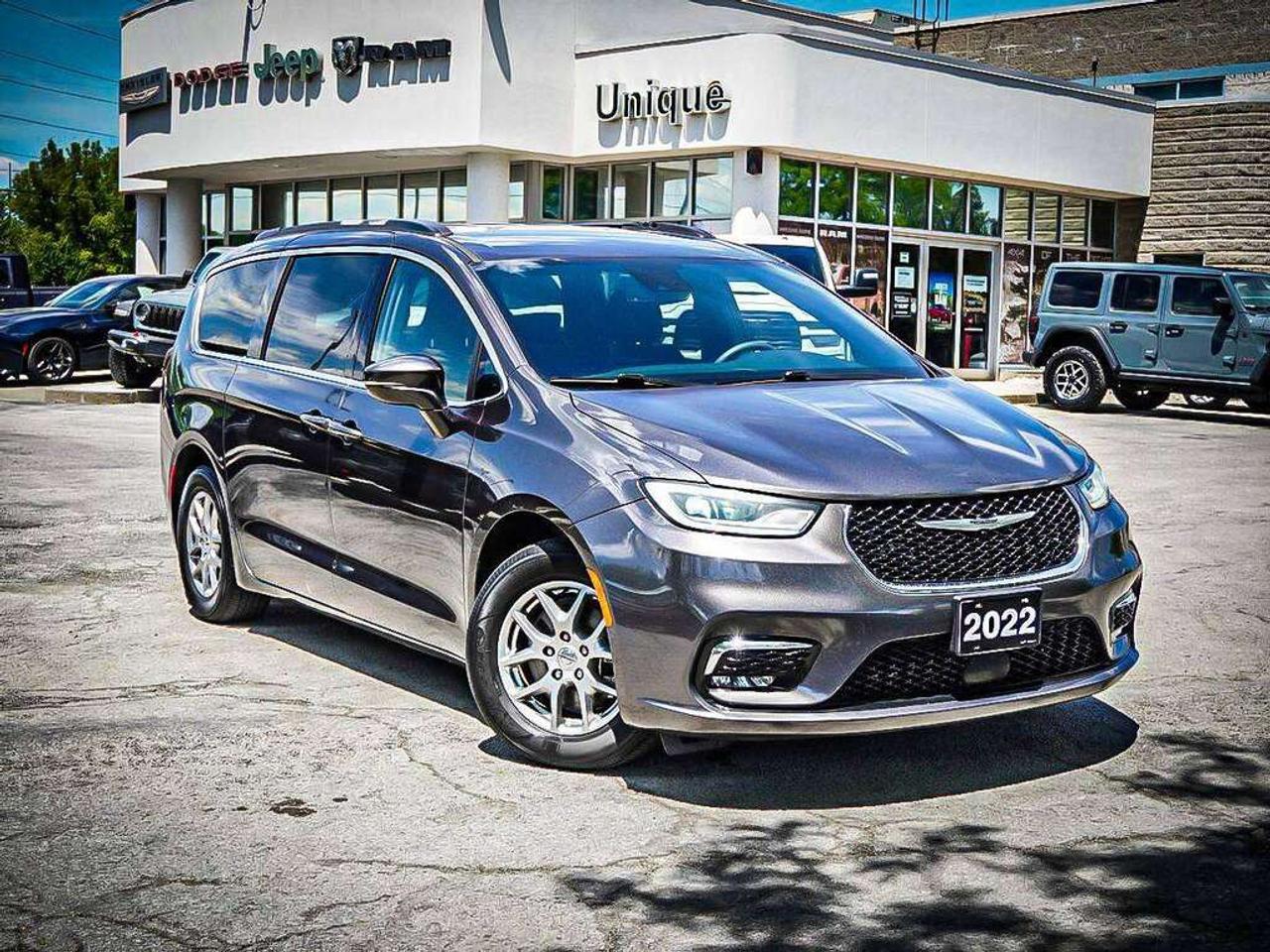 2022 Chrysler Pacifica  Photo