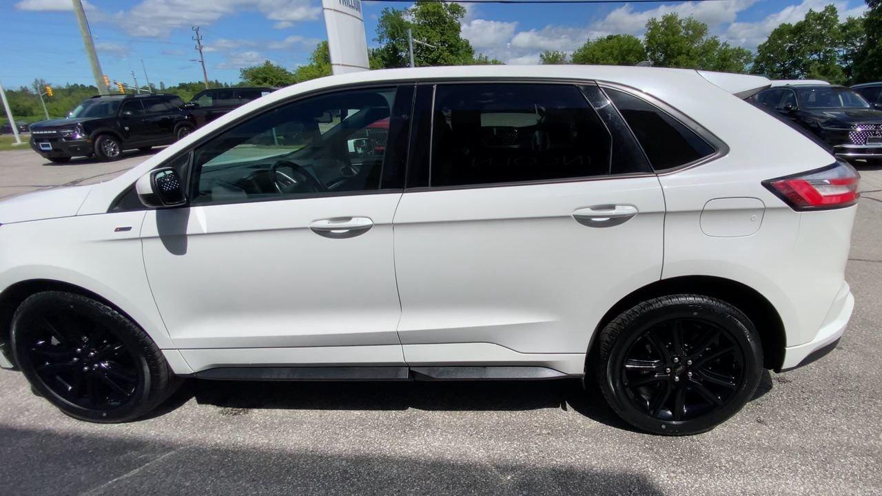 2022 Ford Edge ST Line Photo