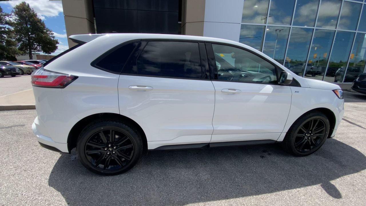 2022 Ford Edge ST Line Photo