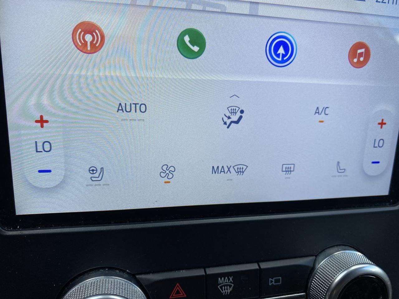 2022 Ford Edge ST Line Photo