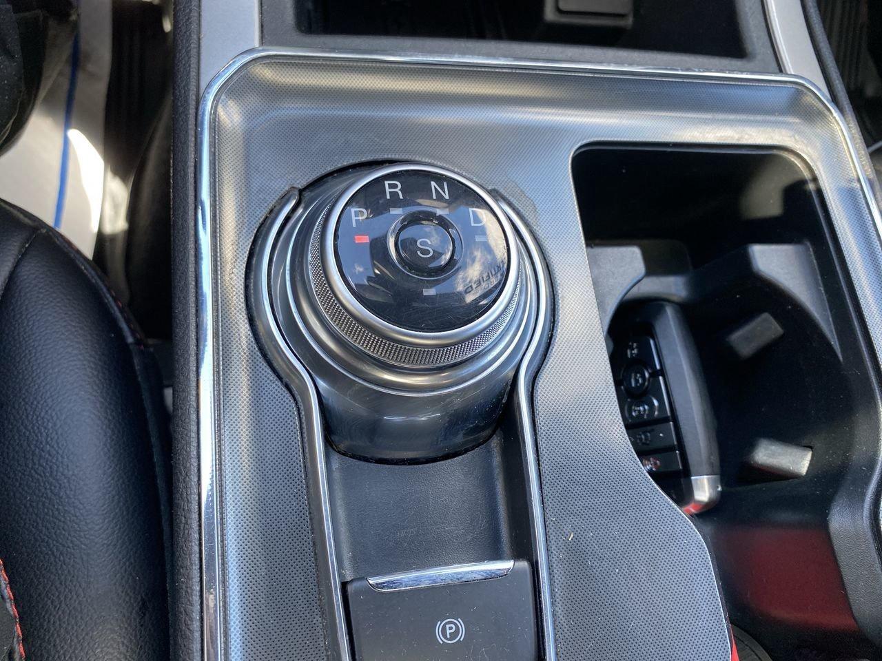 2022 Ford Edge ST Line Photo