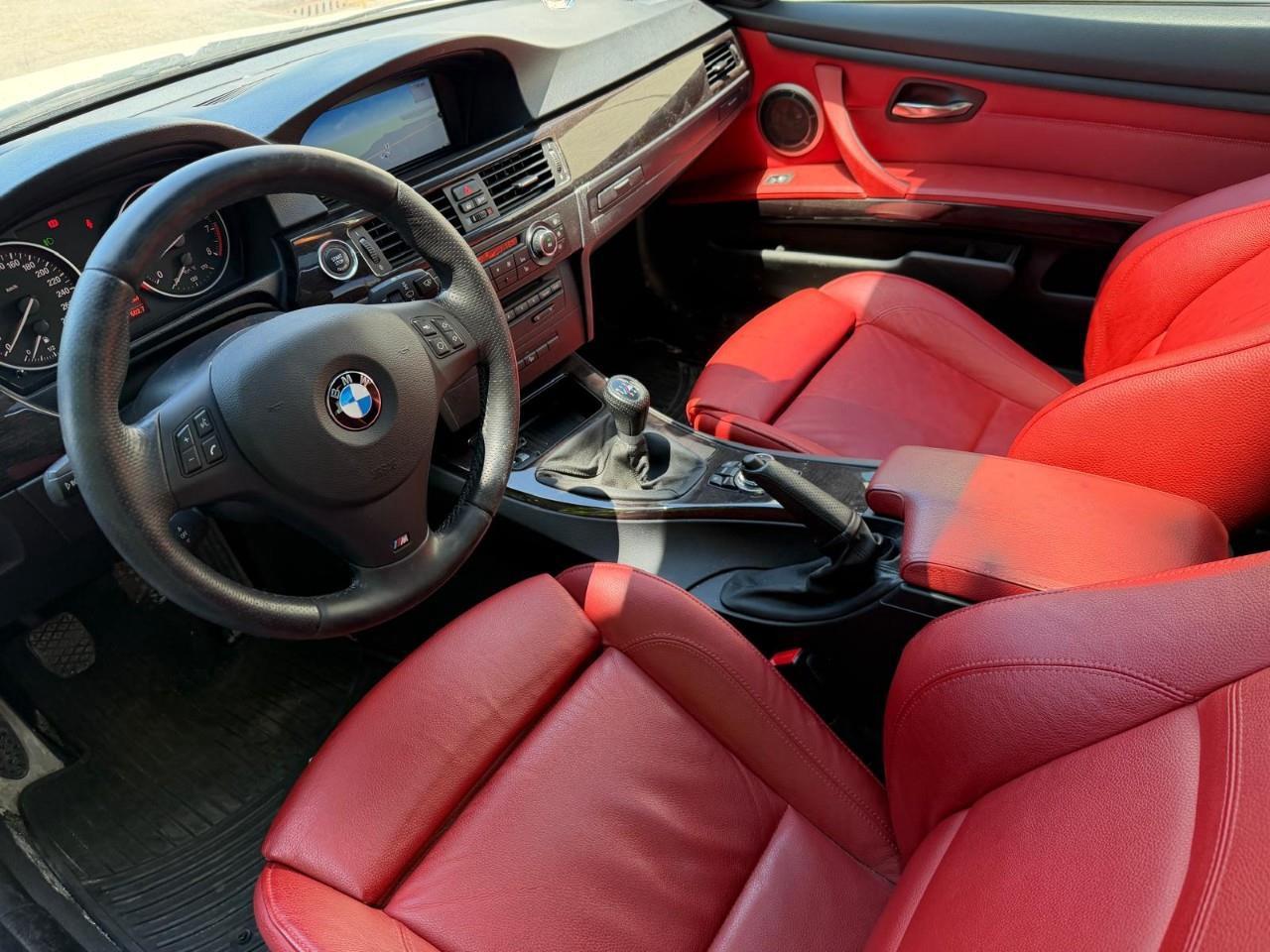 2011 BMW 335 i xDrive 2dr All-Wheel Drive Coupe Photo