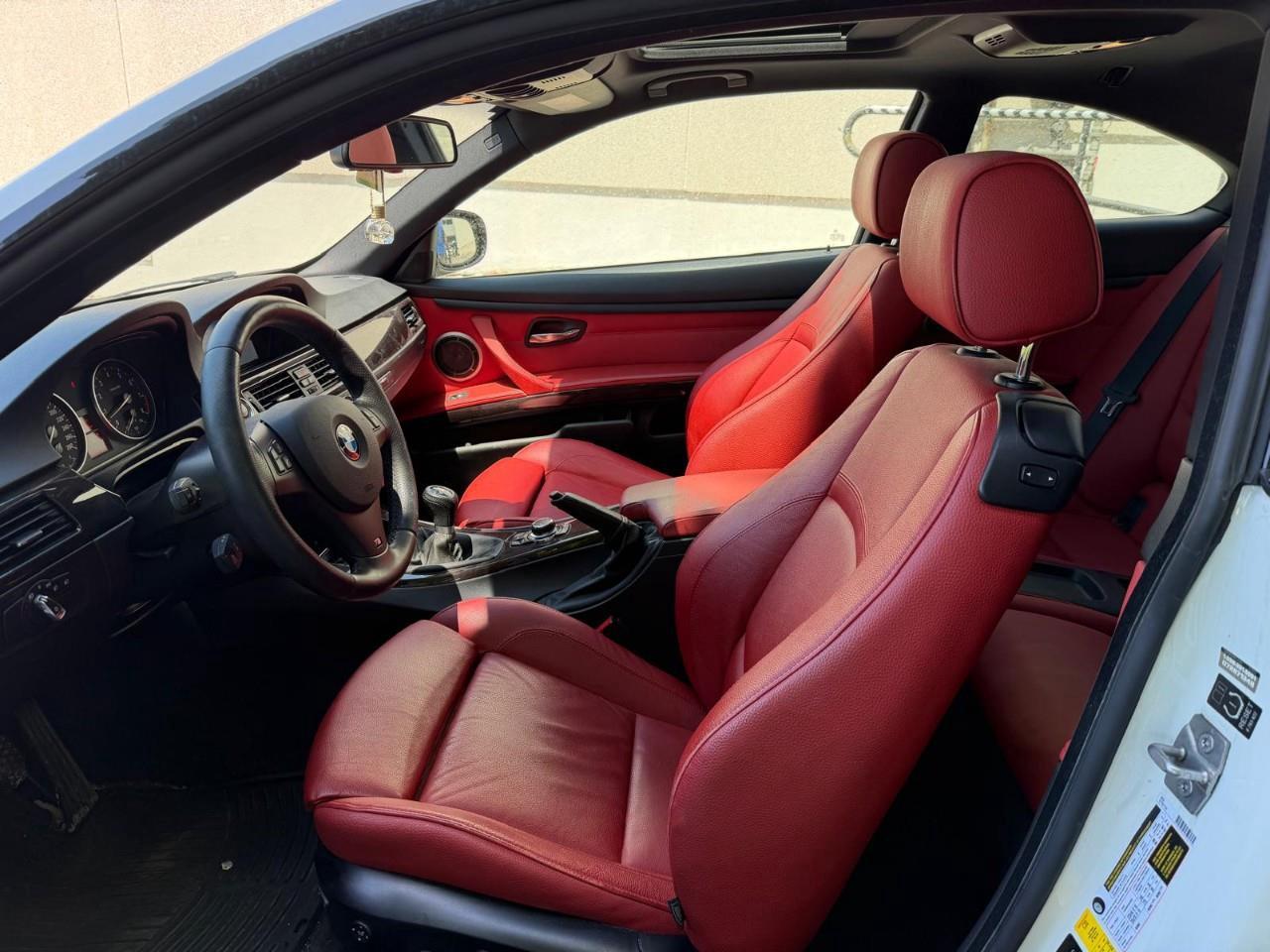2011 BMW 335 i xDrive 2dr All-Wheel Drive Coupe Photo