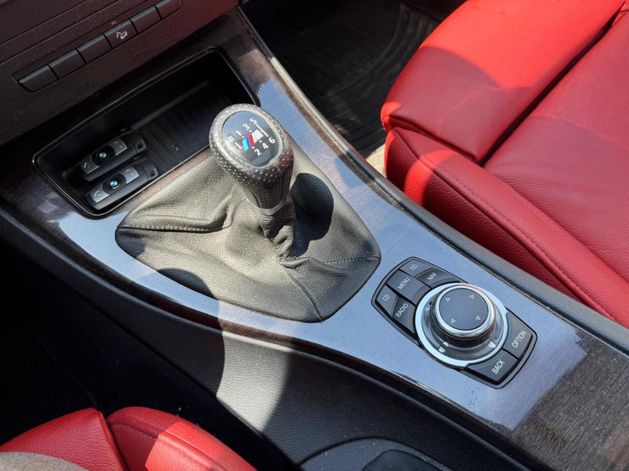 2011 BMW 335 i xDrive 2dr All-Wheel Drive Coupe Photo