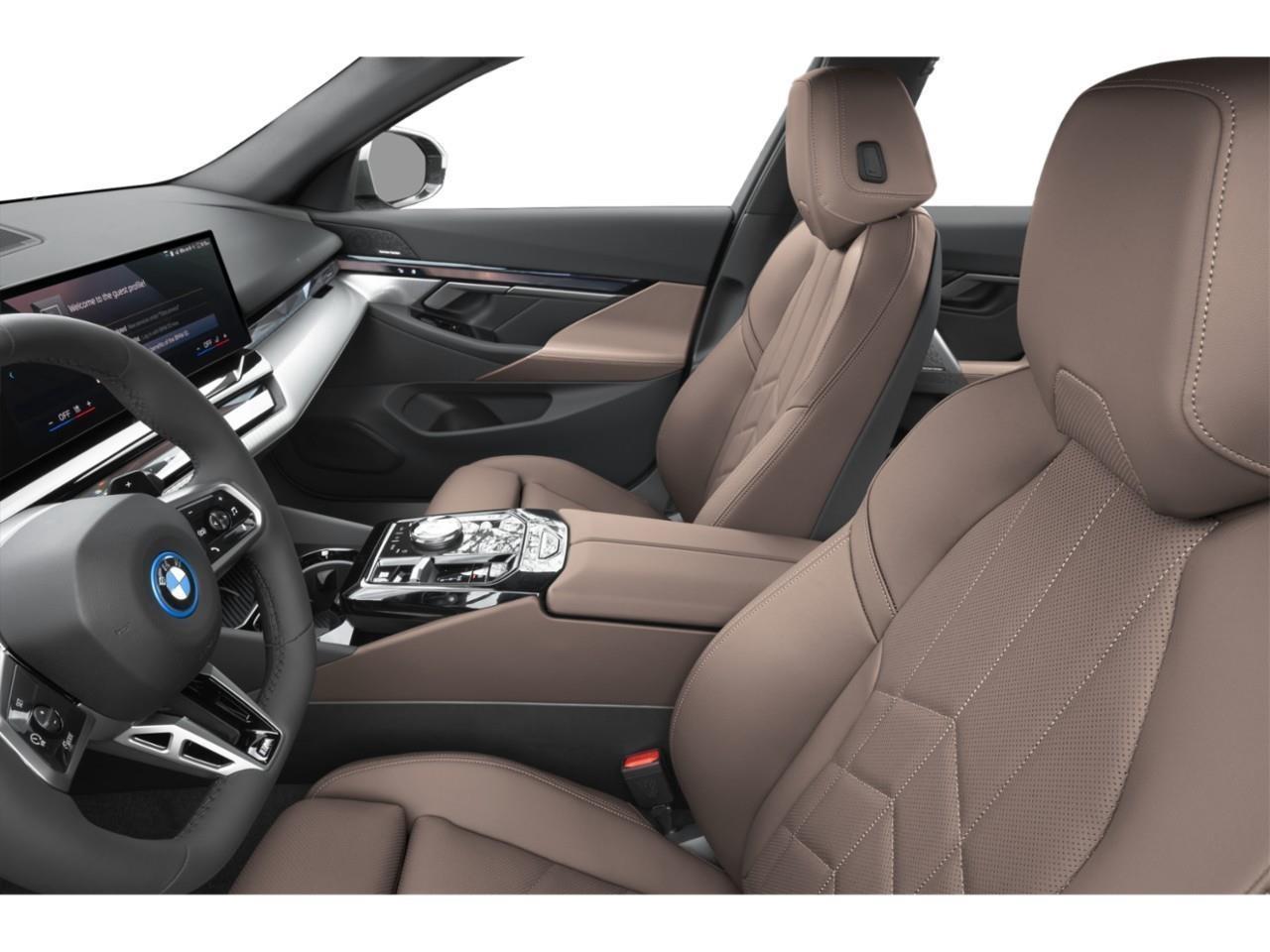 2026 BMW 550e xDrive 4dr All-Wheel Drive Sedan Photo