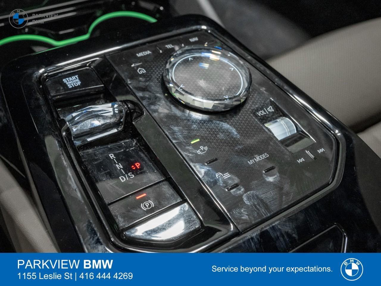 2026 BMW 550e xDrive 4dr All-Wheel Drive Sedan Photo