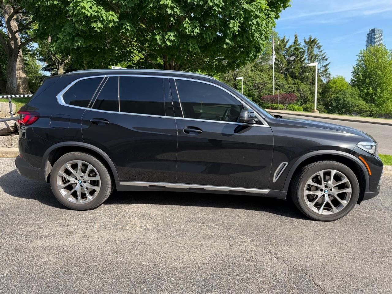 2022 BMW X5 xDrive40i 4dr All-Wheel Drive Sports Activity Vehicle Photo