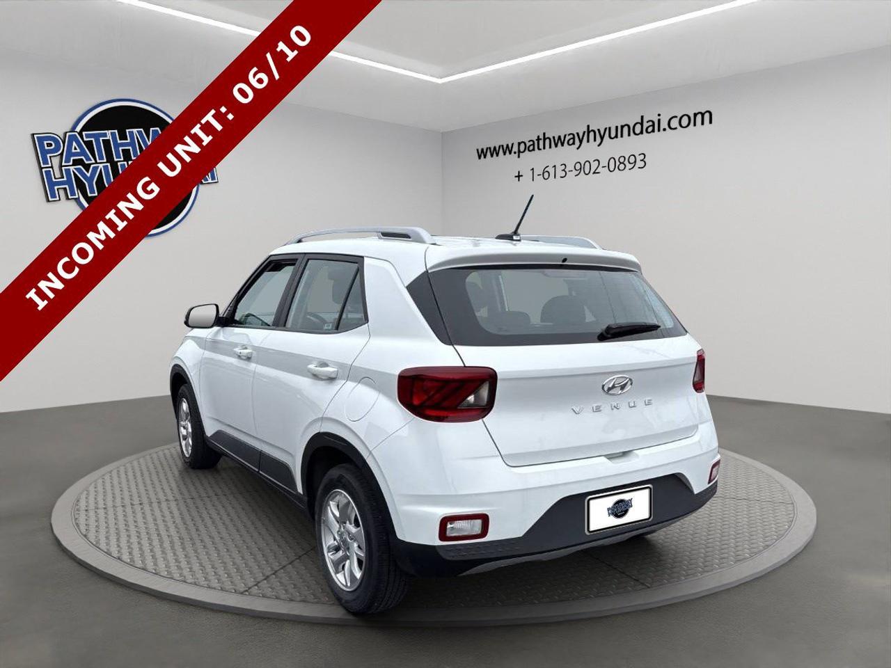 2025 Hyundai Venue PREFERRED Photo4