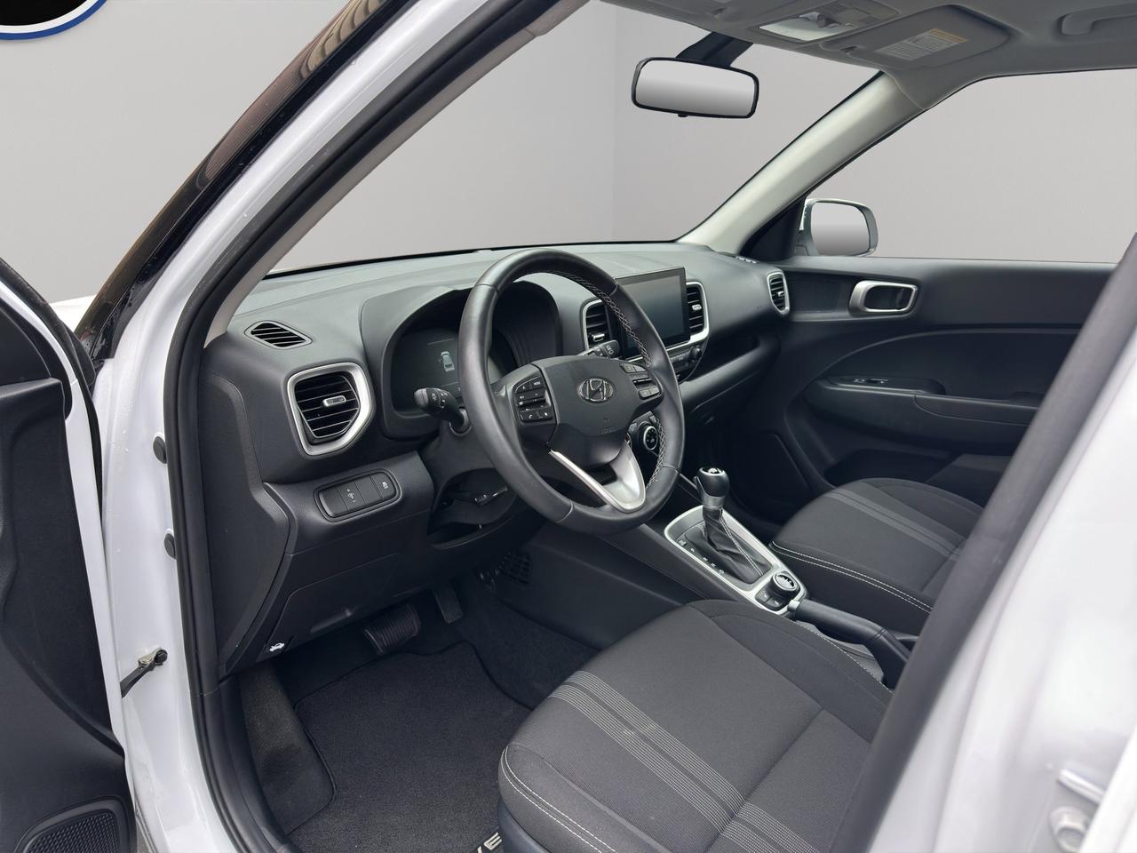 2025 Hyundai Venue PREFERRED Photo