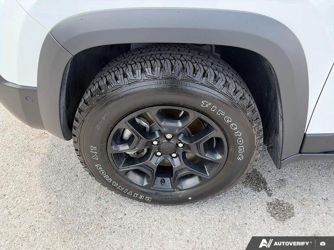 2023 Jeep Cherokee Trailhawk 4dr 4x4 Photo