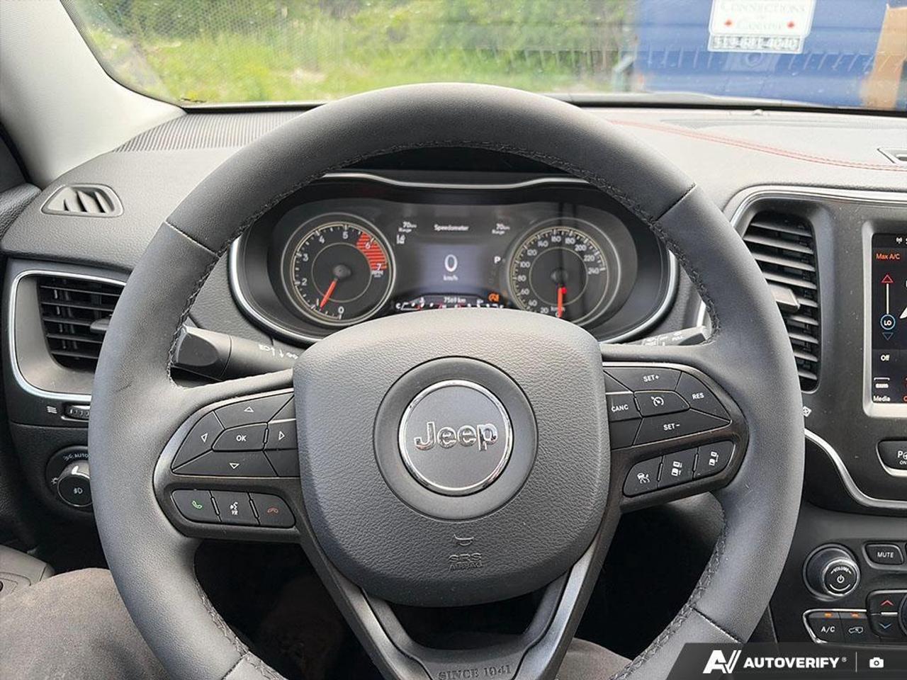2023 Jeep Cherokee Trailhawk 4dr 4x4 Photo