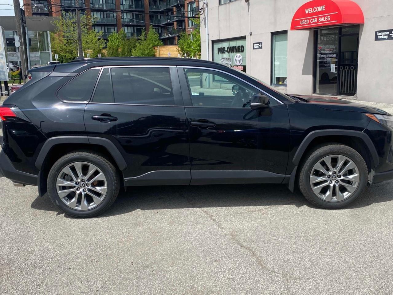 2023 Toyota RAV4 XLE 4dr All-wheel Drive Photo