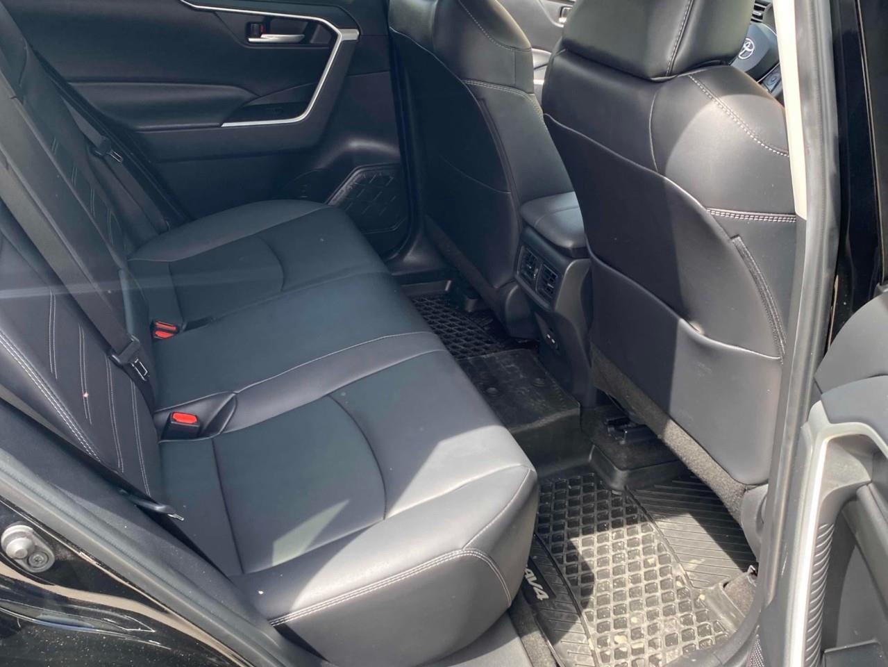 2023 Toyota RAV4 XLE 4dr All-wheel Drive Photo