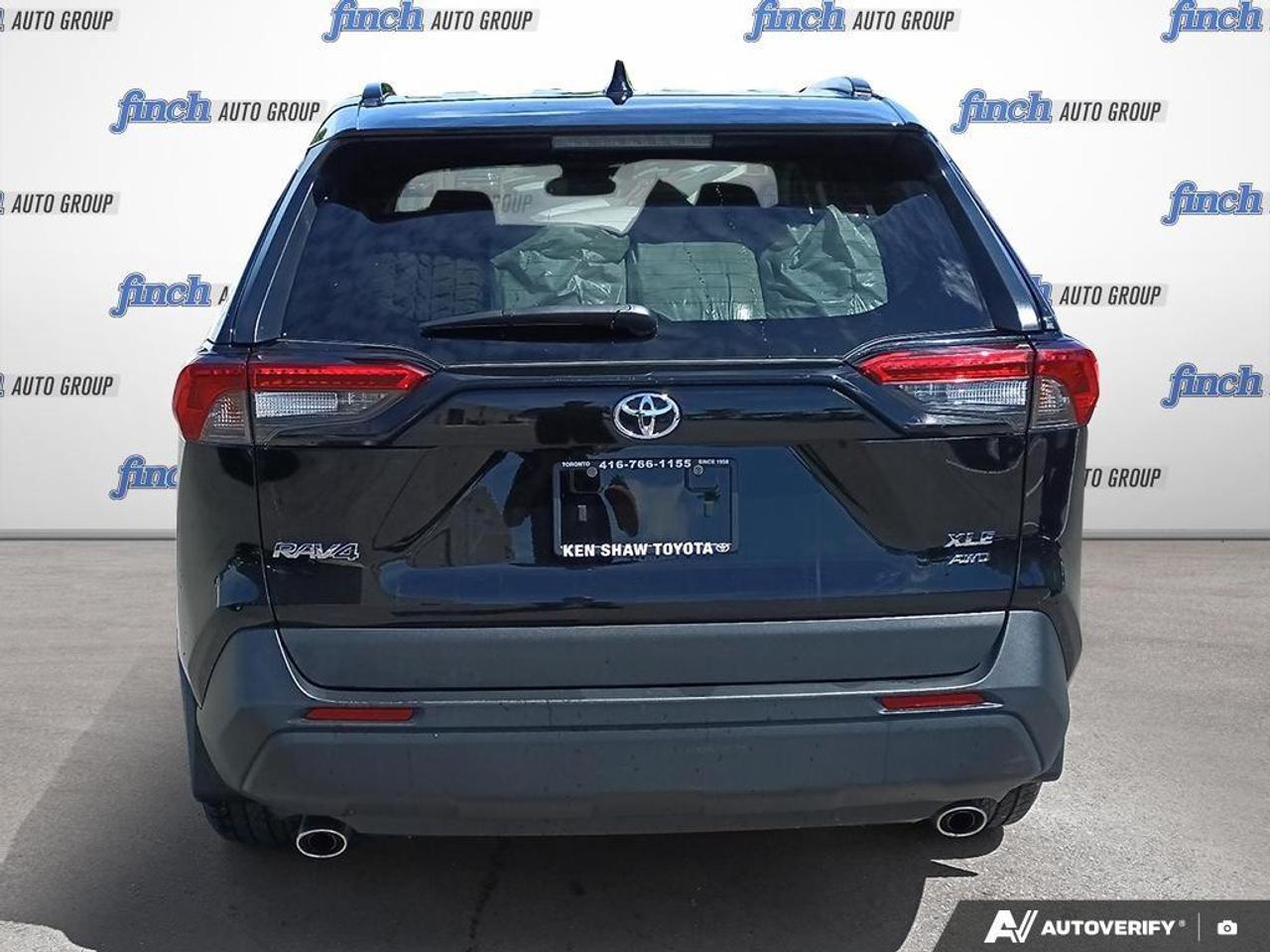 2023 Toyota RAV4 XLE 4dr All-wheel Drive Photo4