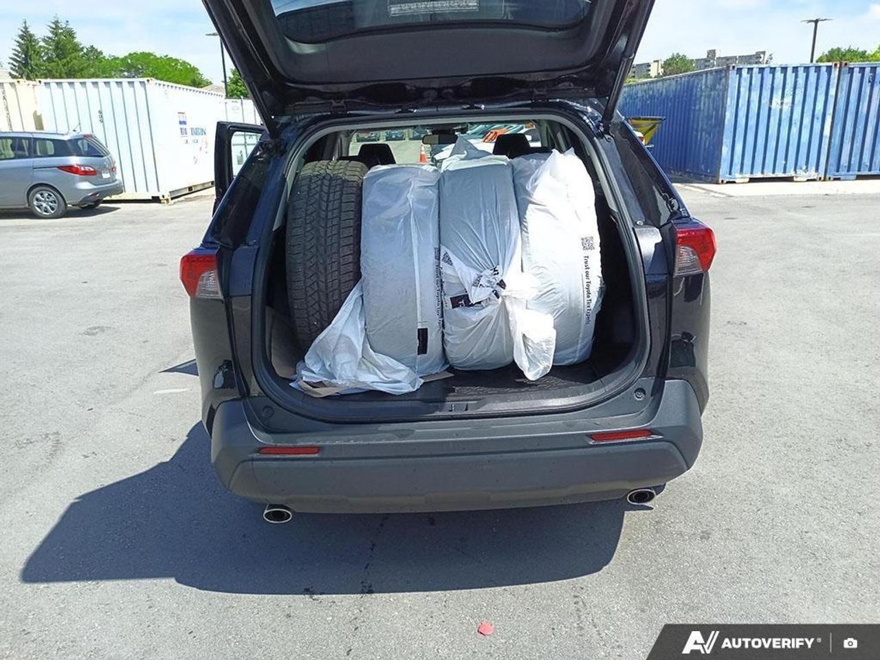 2023 Toyota RAV4 XLE 4dr All-wheel Drive Photo