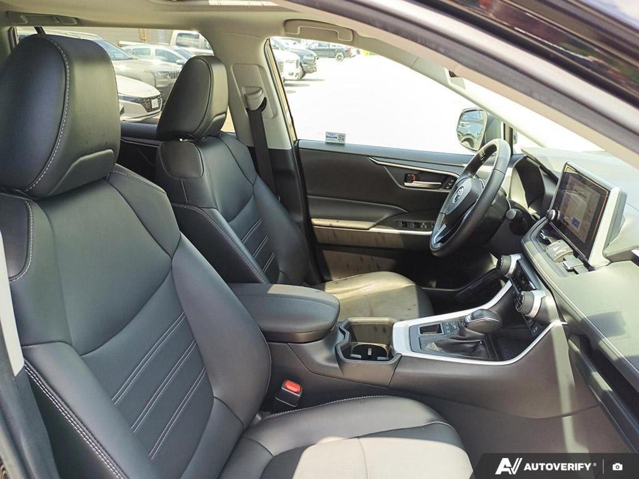 2023 Toyota RAV4 XLE 4dr All-wheel Drive Photo