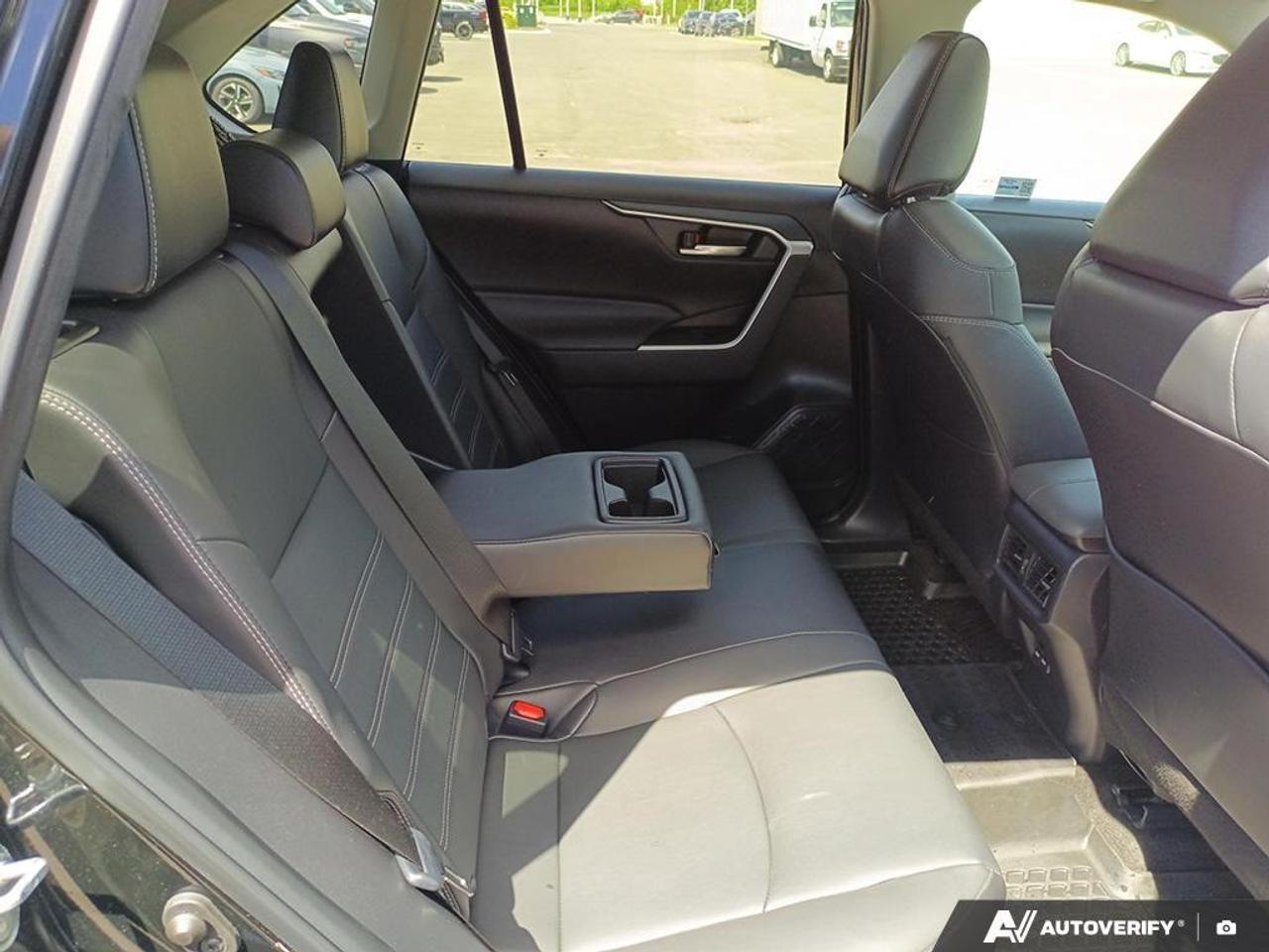 2023 Toyota RAV4 XLE 4dr All-wheel Drive Photo