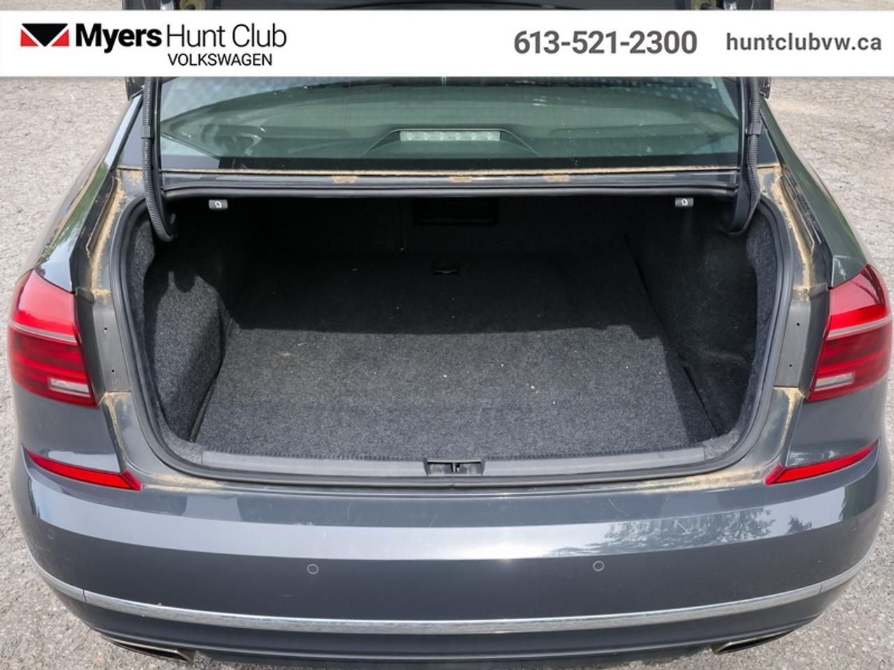 2017 Volkswagen Passat HIGHLINE Photo