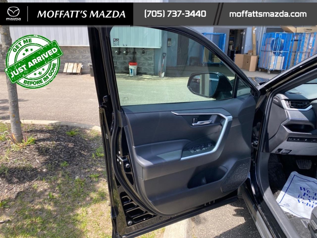 2024 Toyota RAV4 Hybrid SE Photo