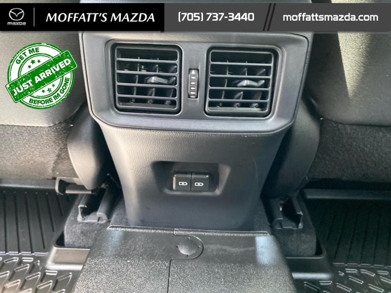 2024 Toyota RAV4 Hybrid SE Photo
