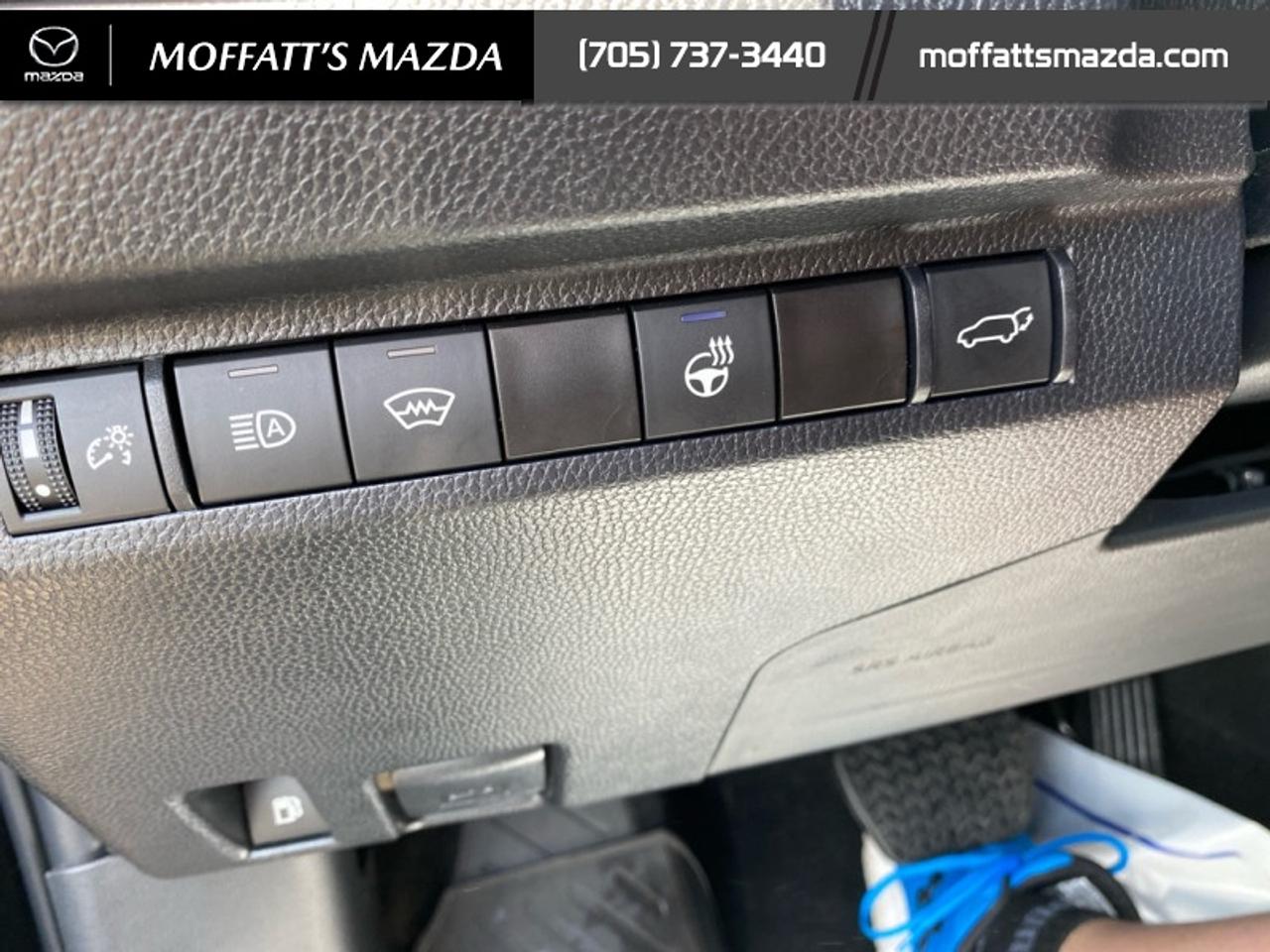 2024 Toyota RAV4 Hybrid SE Photo