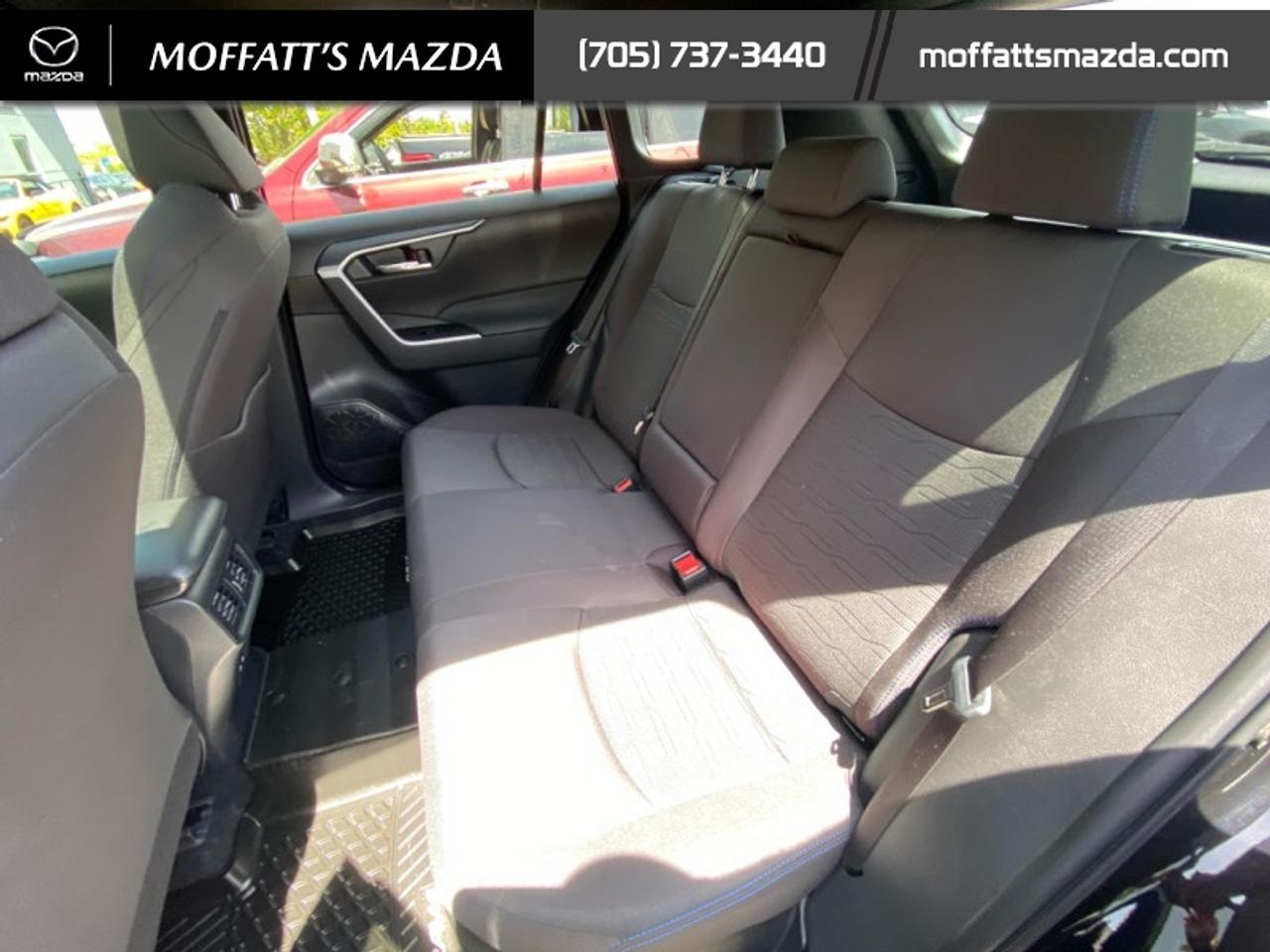 2024 Toyota RAV4 Hybrid SE Photo