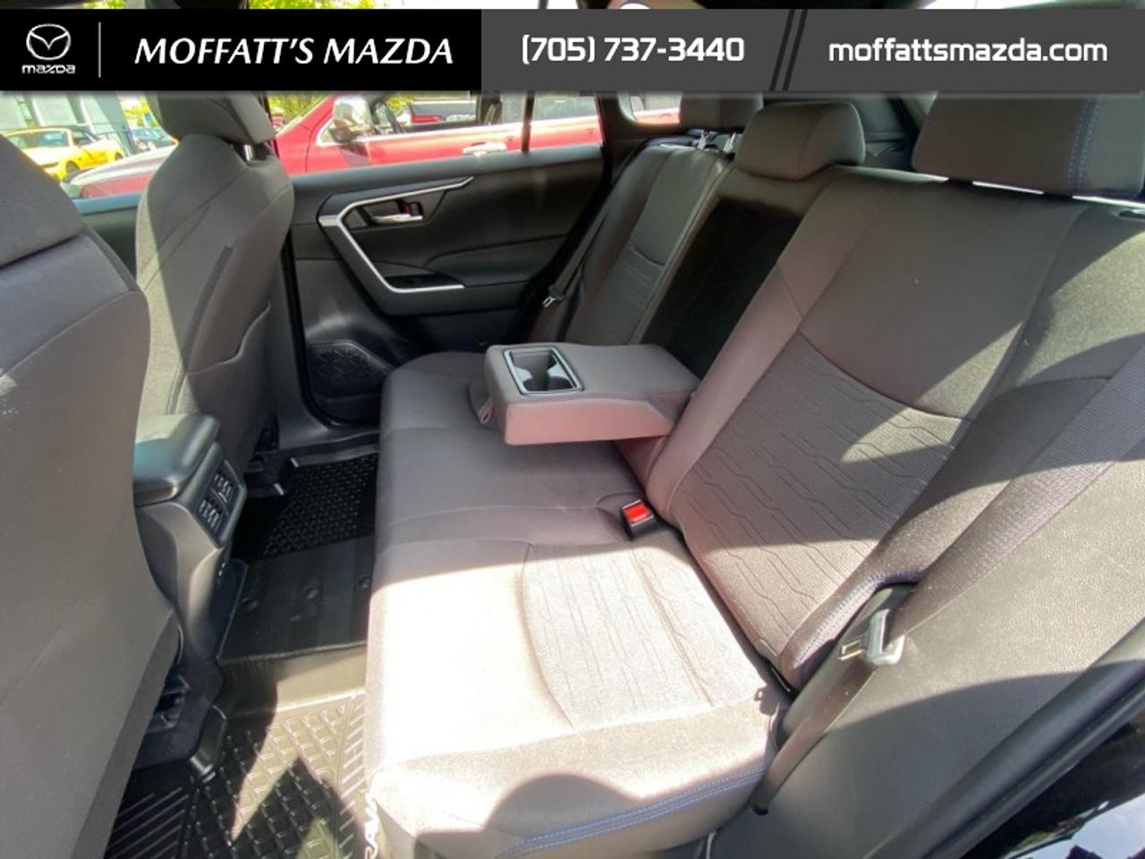 2024 Toyota RAV4 Hybrid SE Photo