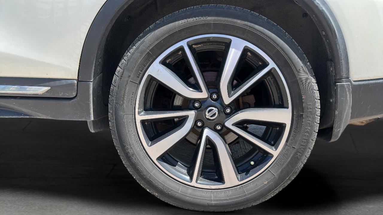 2018 Nissan Rogue  Photo