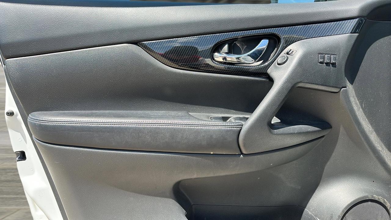 2018 Nissan Rogue  Photo