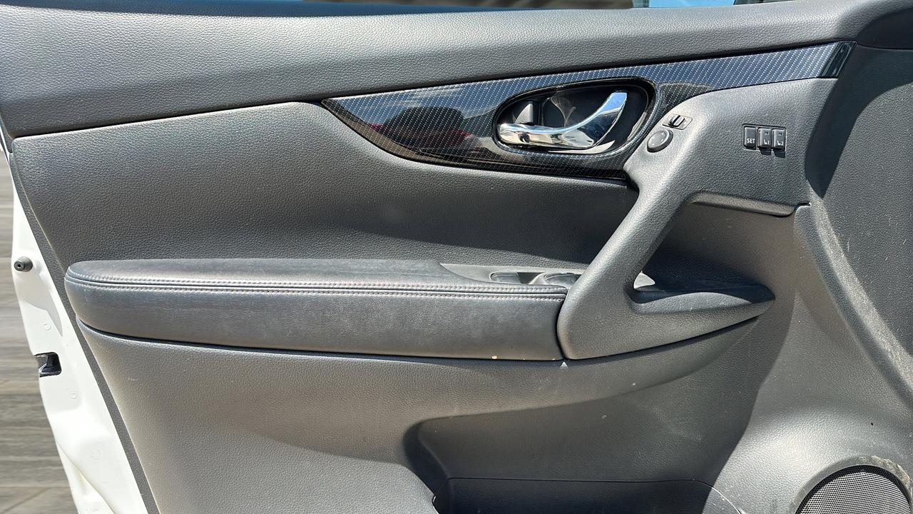 2018 Nissan Rogue  Photo