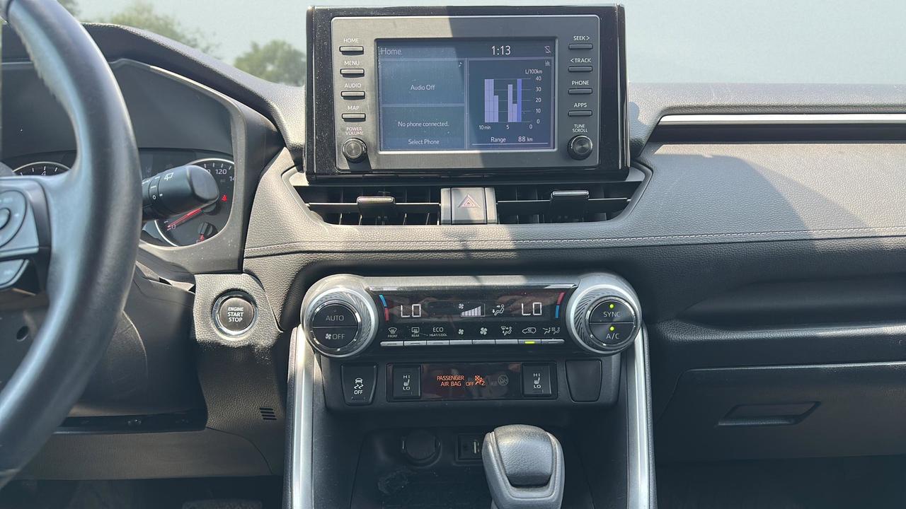 2019 Toyota RAV4 AWD XLE Photo