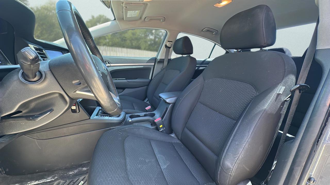 2020 Hyundai Elantra Preferred IVT Photo