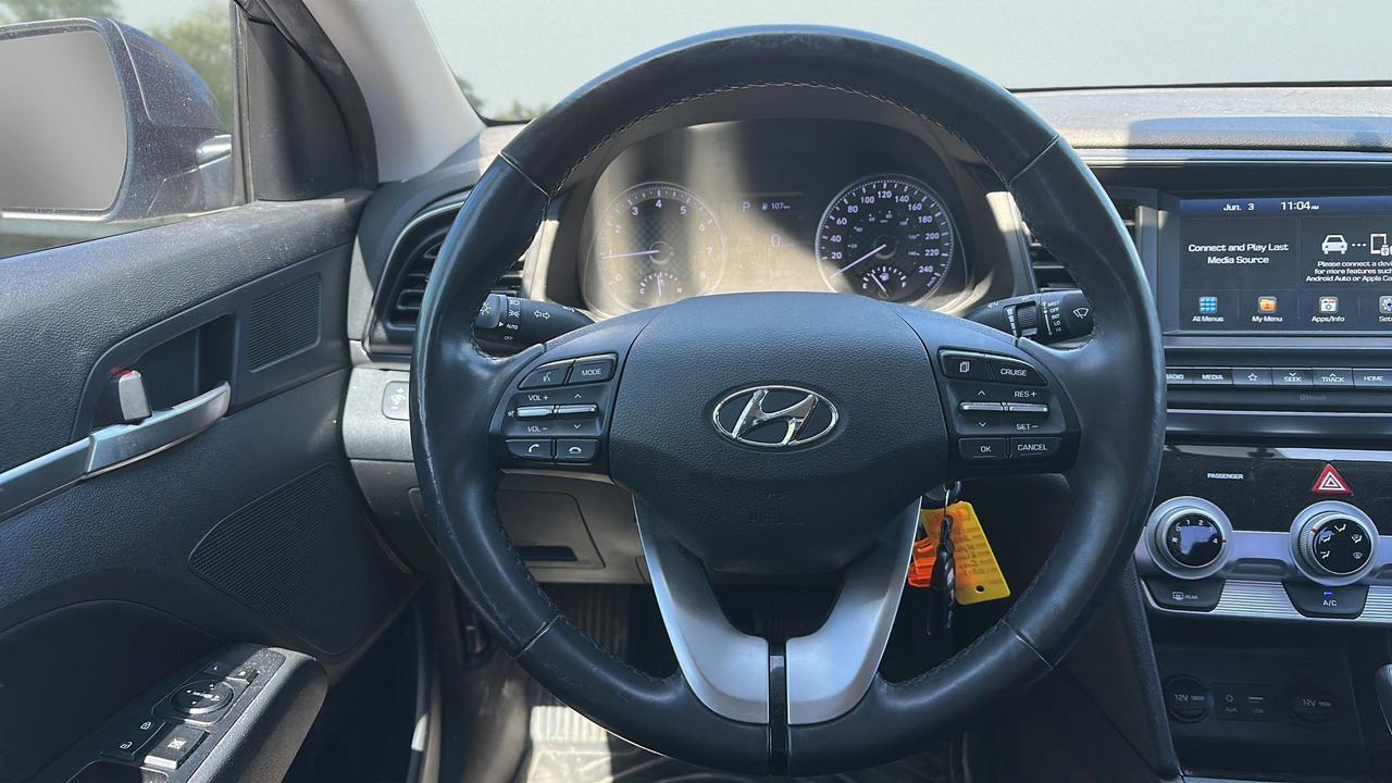 2020 Hyundai Elantra Preferred IVT Photo
