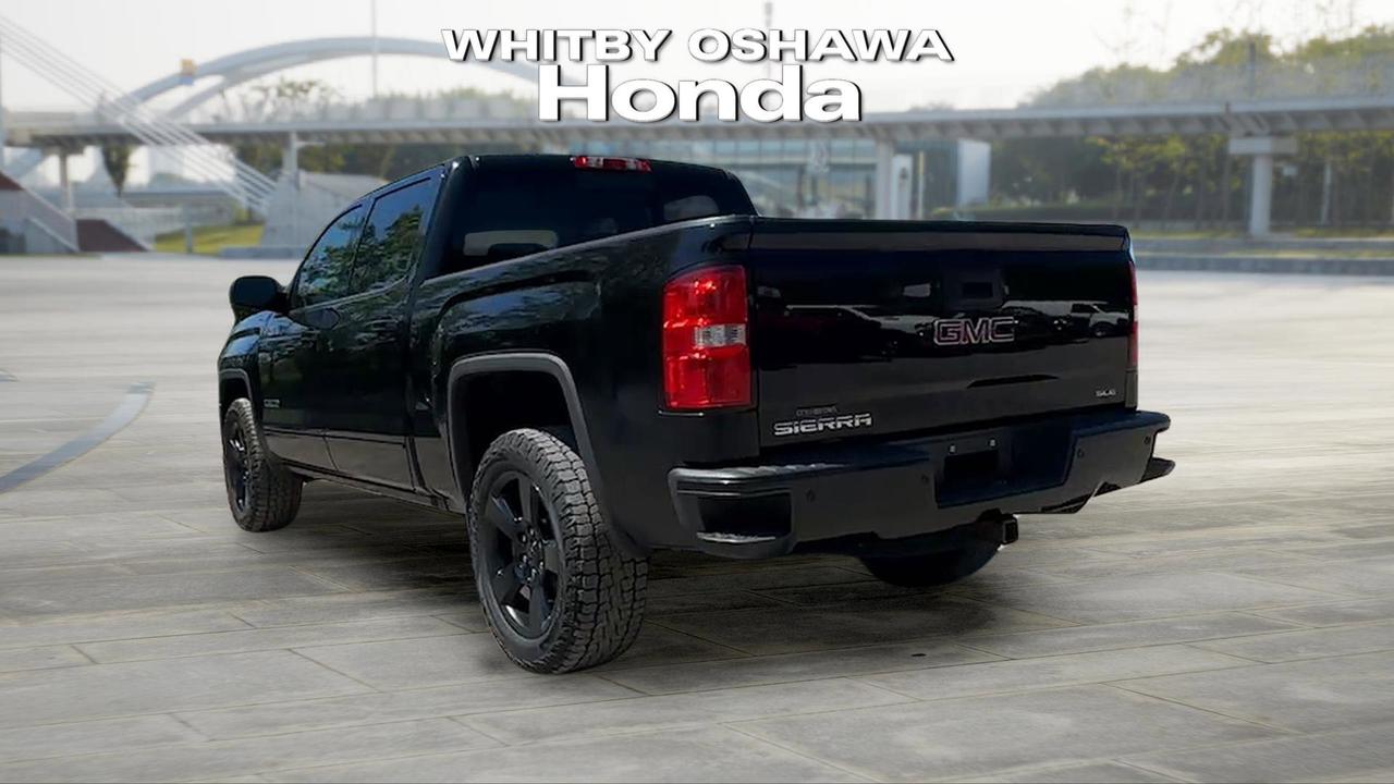 2017 GMC Sierra 1500 4WD Crew Cab 143.5  SLE Photo