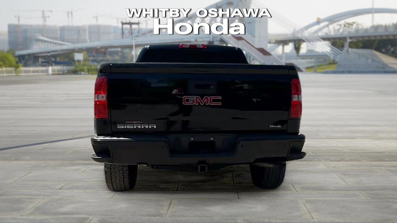 2017 GMC Sierra 1500 4WD Crew Cab 143.5  SLE Photo