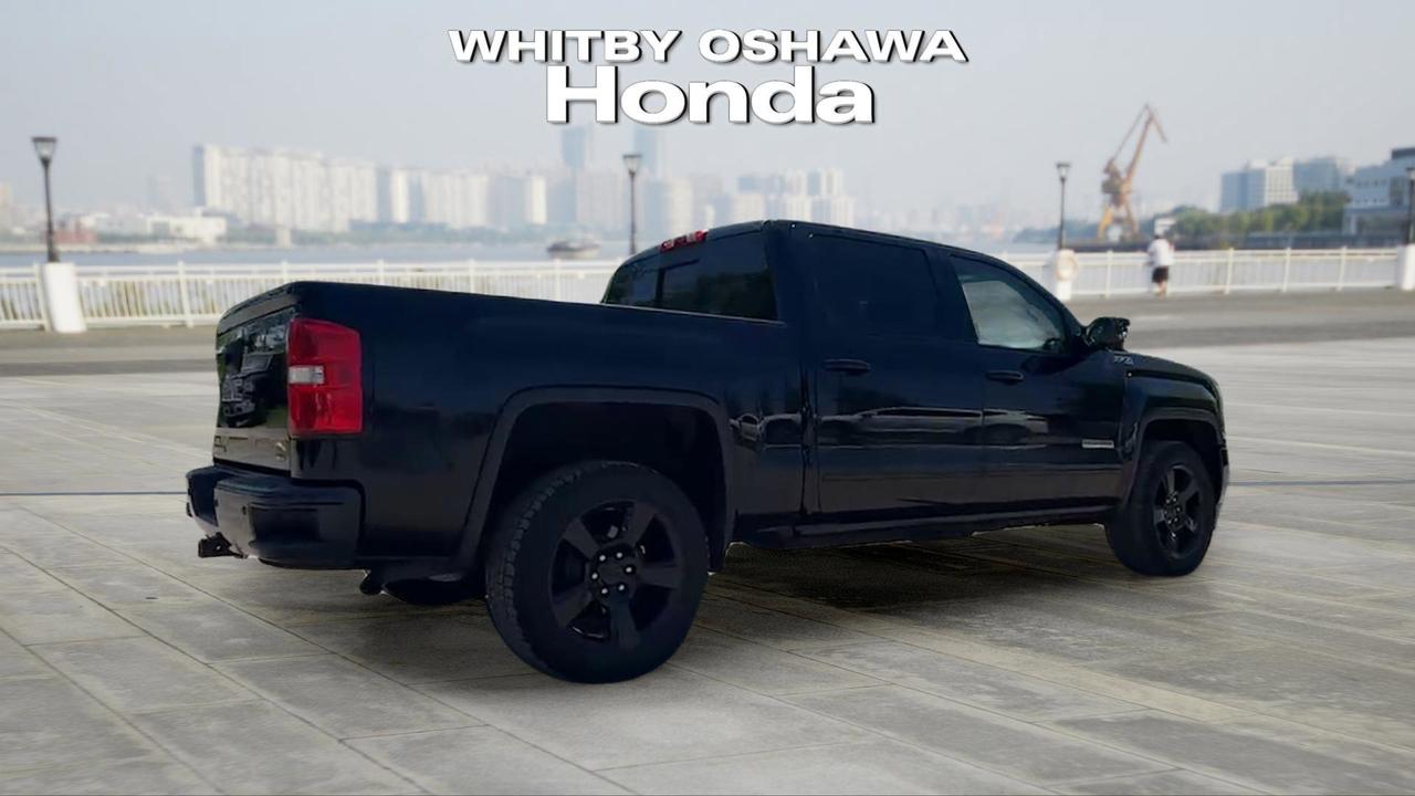2017 GMC Sierra 1500 4WD Crew Cab 143.5  SLE Photo