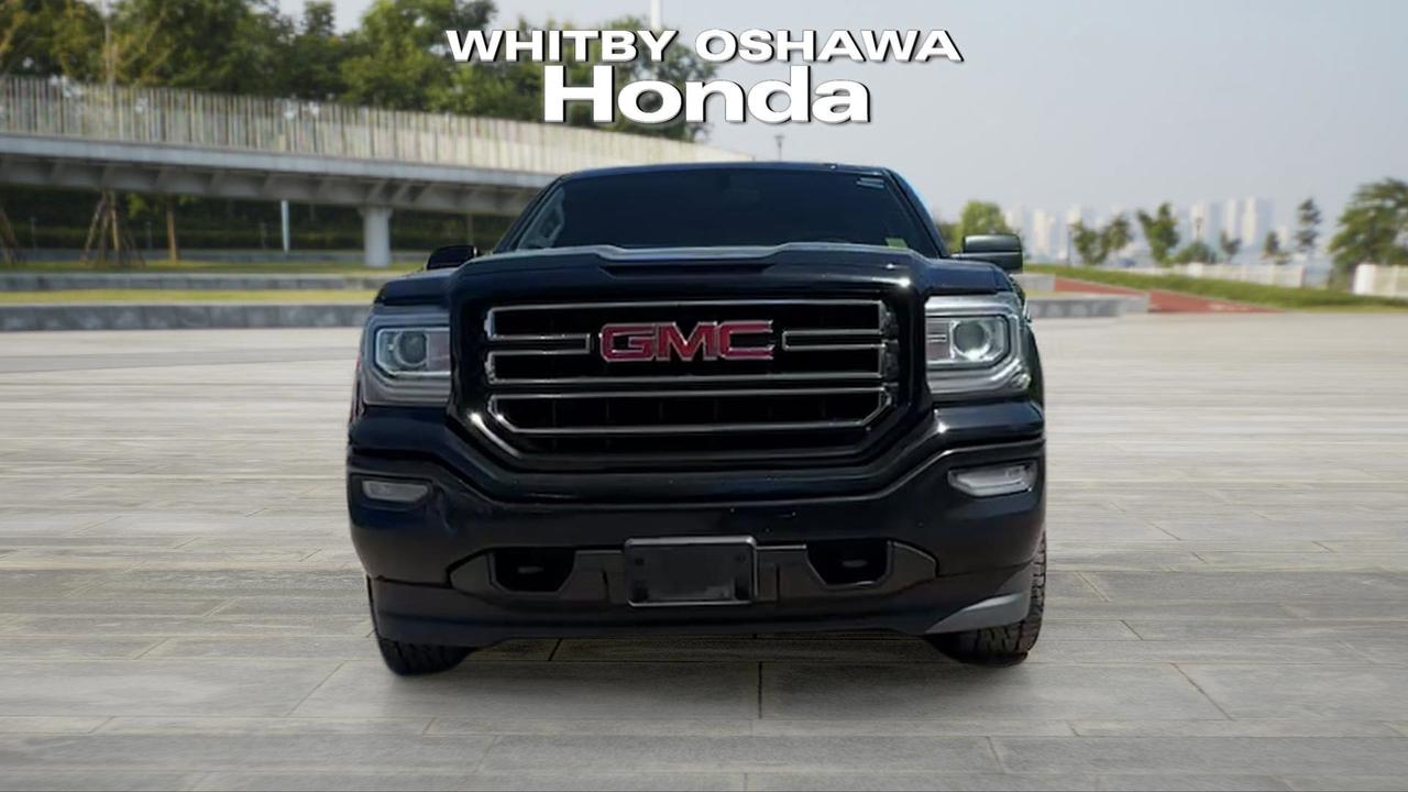 2017 GMC Sierra 1500 4WD Crew Cab 143.5  SLE Photo