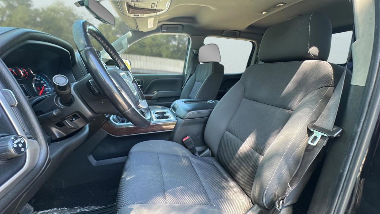 2017 GMC Sierra 1500 4WD Crew Cab 143.5  SLE Photo