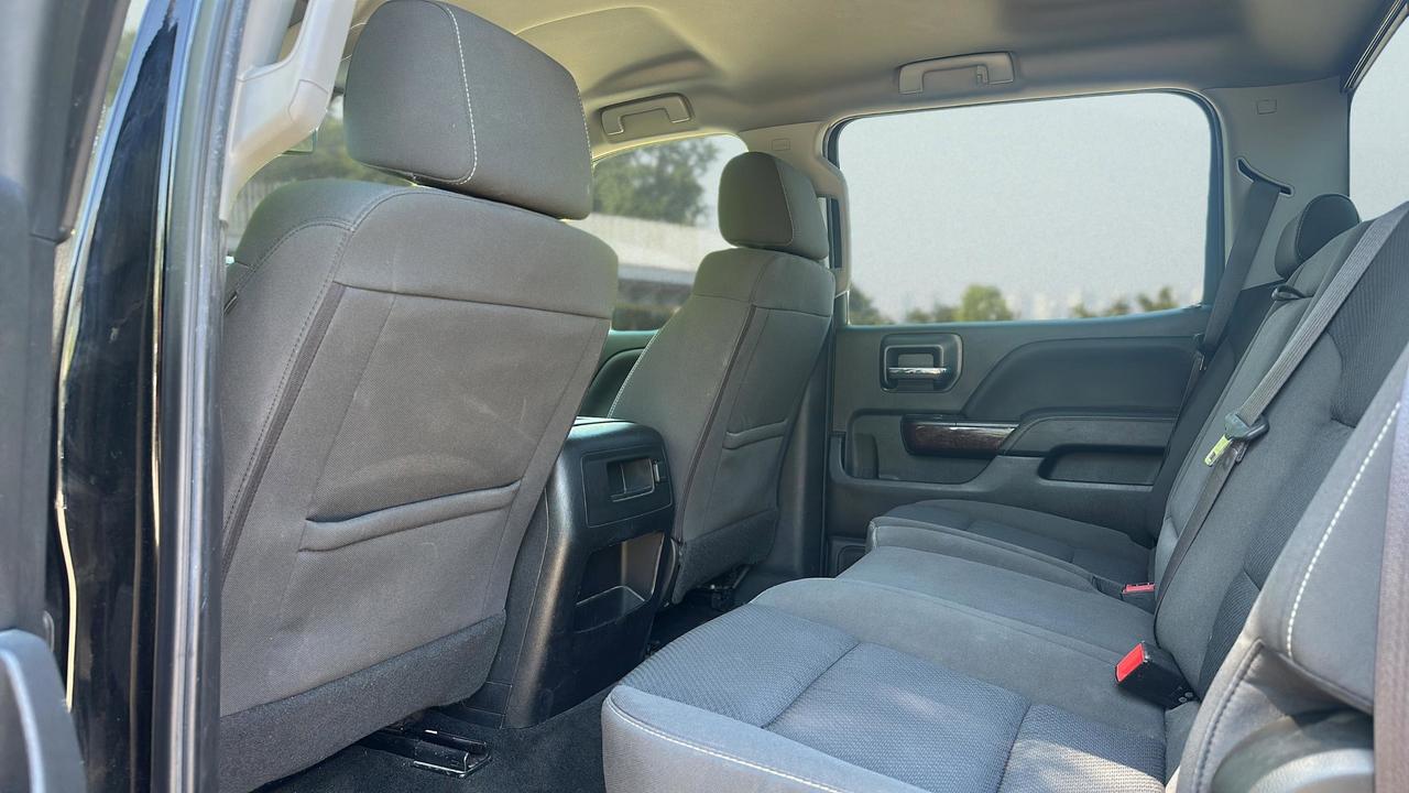 2017 GMC Sierra 1500 4WD Crew Cab 143.5  SLE Photo